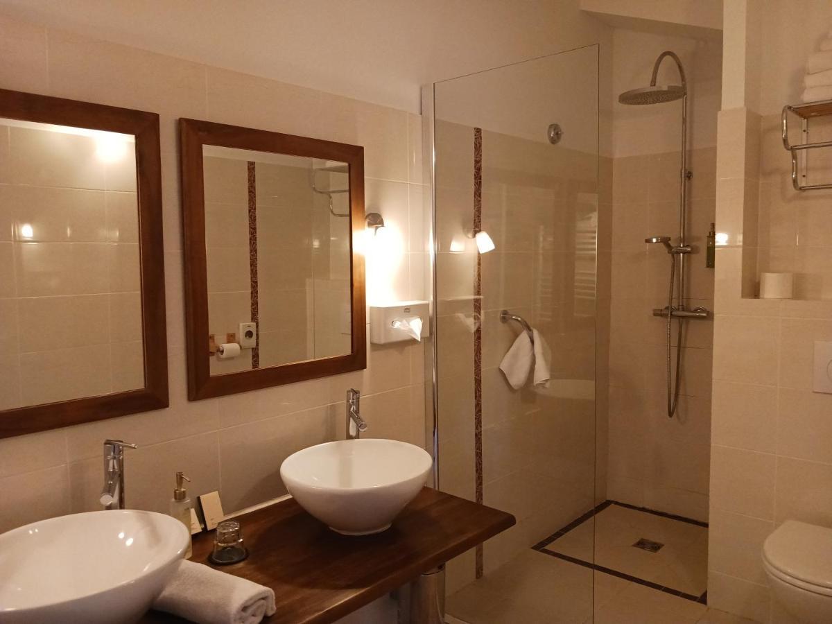 Hotel La Bastide D'Eygalieres Luaran gambar